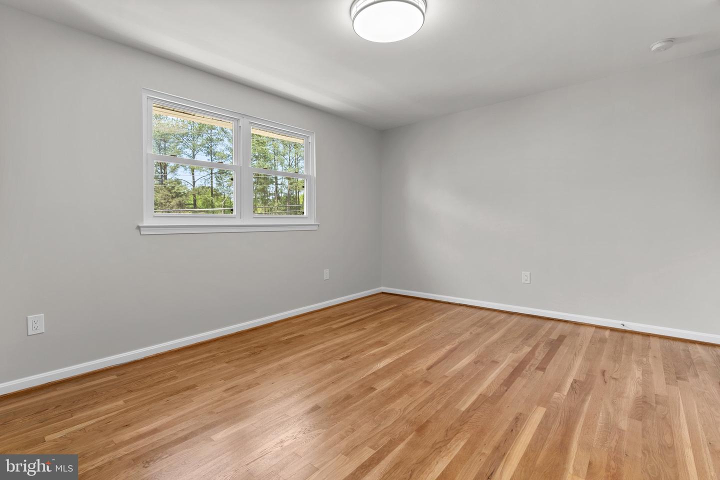 5525 ROLLING RD, SPRINGFIELD, Virginia 22151, 4 Bedrooms Bedrooms, ,4 BathroomsBathrooms,Residential,For sale,5525 ROLLING RD,VAFX2237882 MLS # VAFX2237882