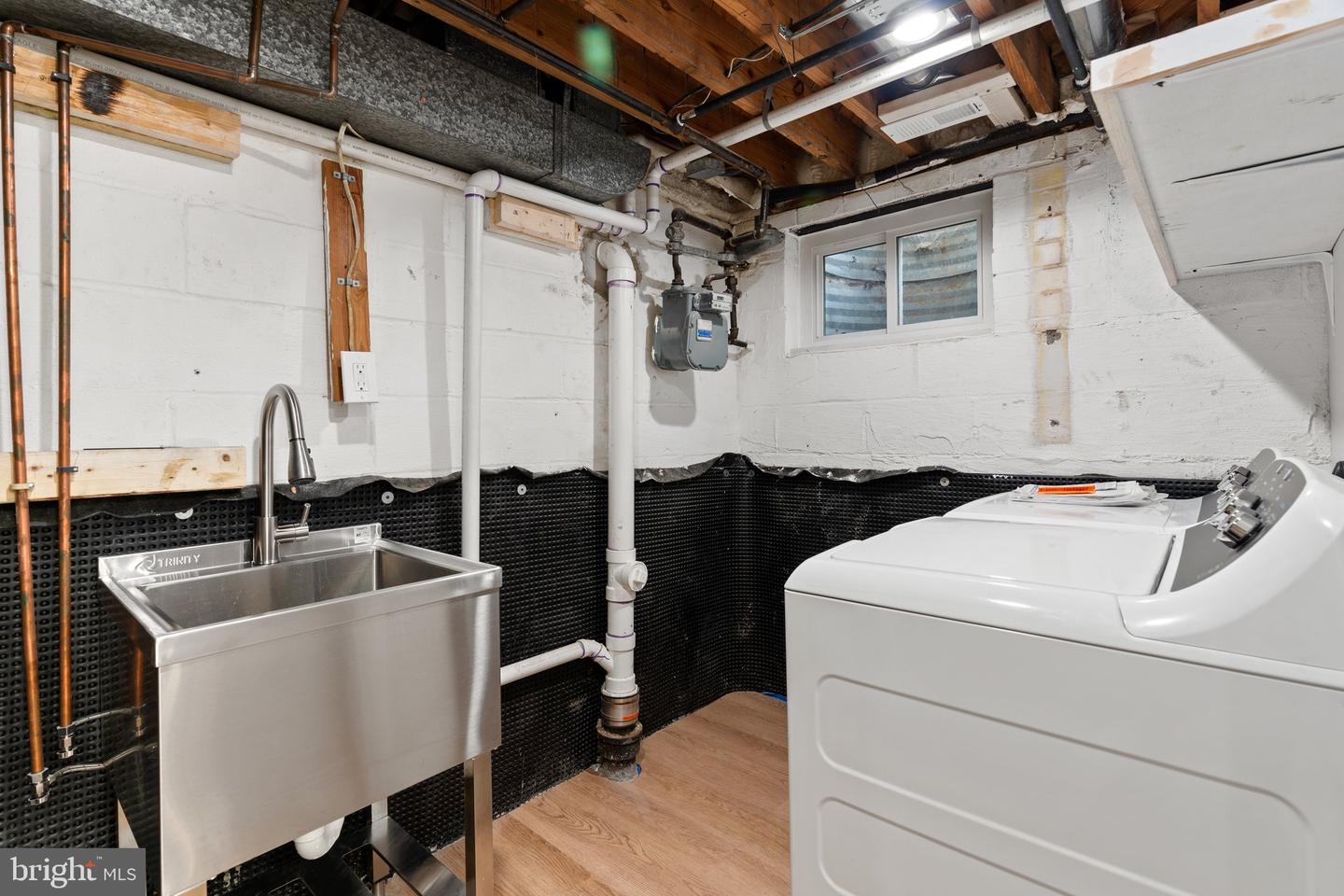 5525 ROLLING RD, SPRINGFIELD, Virginia 22151, 4 Bedrooms Bedrooms, ,4 BathroomsBathrooms,Residential,For sale,5525 ROLLING RD,VAFX2237882 MLS # VAFX2237882