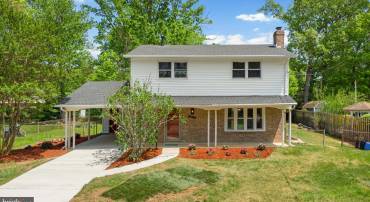 5525 ROLLING RD, SPRINGFIELD, Virginia 22151, 4 Bedrooms Bedrooms, ,4 BathroomsBathrooms,Residential,For sale,5525 ROLLING RD,VAFX2237882 MLS # VAFX2237882