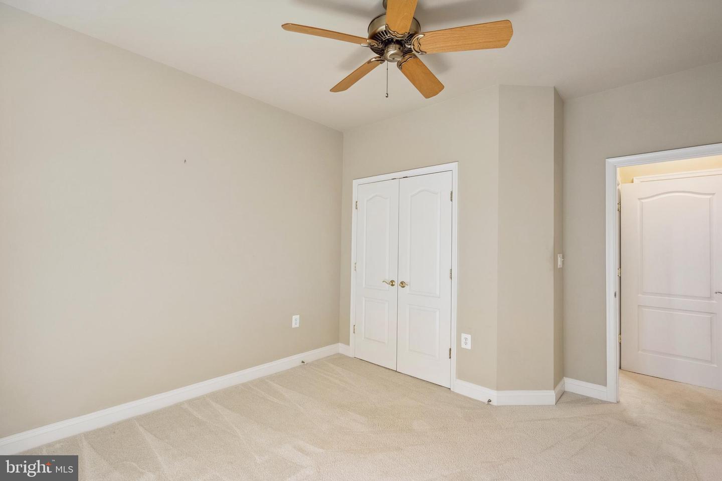 2903 SAINTSBURY PLZ #402, FAIRFAX, Virginia 22031, 3 Bedrooms Bedrooms, ,2 BathroomsBathrooms,Residential,For sale,2903 SAINTSBURY PLZ #402,VAFX2238538 MLS # VAFX2238538