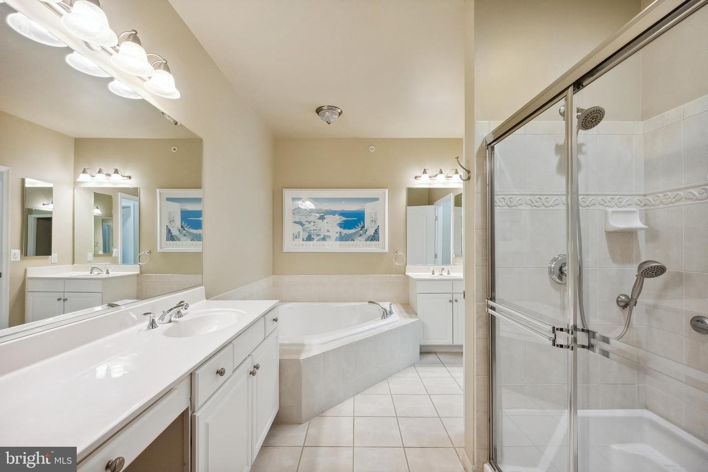 2903 SAINTSBURY PLZ #402, FAIRFAX, Virginia 22031, 3 Bedrooms Bedrooms, ,2 BathroomsBathrooms,Residential,For sale,2903 SAINTSBURY PLZ #402,VAFX2238538 MLS # VAFX2238538