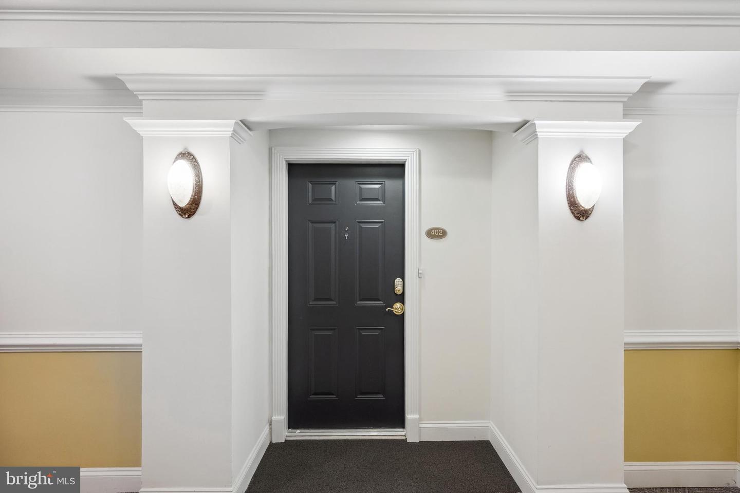 2903 SAINTSBURY PLZ #402, FAIRFAX, Virginia 22031, 3 Bedrooms Bedrooms, ,2 BathroomsBathrooms,Residential,For sale,2903 SAINTSBURY PLZ #402,VAFX2238538 MLS # VAFX2238538