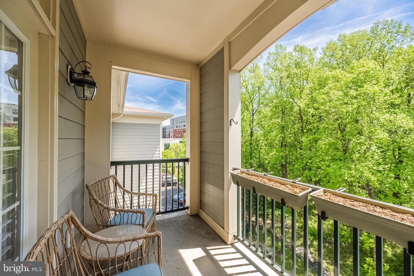 2903 SAINTSBURY PLZ #402, FAIRFAX, Virginia 22031, 3 Bedrooms Bedrooms, ,2 BathroomsBathrooms,Residential,For sale,2903 SAINTSBURY PLZ #402,VAFX2238538 MLS # VAFX2238538
