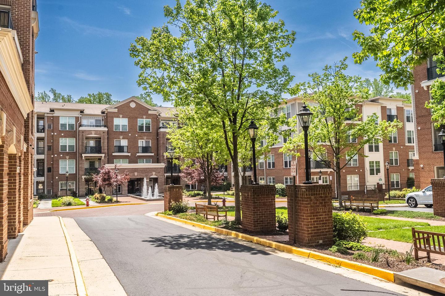 2903 SAINTSBURY PLZ #402, FAIRFAX, Virginia 22031, 3 Bedrooms Bedrooms, ,2 BathroomsBathrooms,Residential,For sale,2903 SAINTSBURY PLZ #402,VAFX2238538 MLS # VAFX2238538