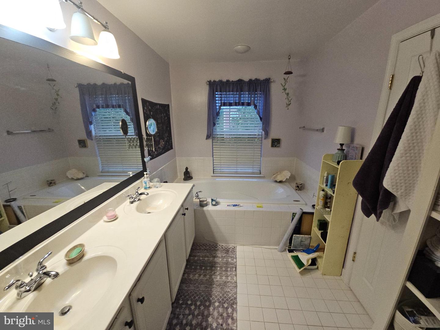 12973 MANDOLIN LN, WOODBRIDGE, Virginia 22192, 3 Bedrooms Bedrooms, ,2 BathroomsBathrooms,Residential,For sale,12973 MANDOLIN LN,VAPW2093920 MLS # VAPW2093920