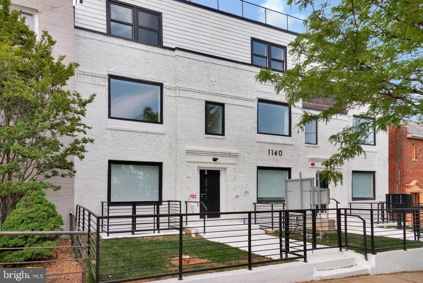 1140 17TH ST NE #2, WASHINGTON, District Of Columbia 20002, 3 Bedrooms Bedrooms, ,2 BathroomsBathrooms,Residential,For sale,1140 17TH ST NE #2,DCDC2199048 MLS # DCDC2199048