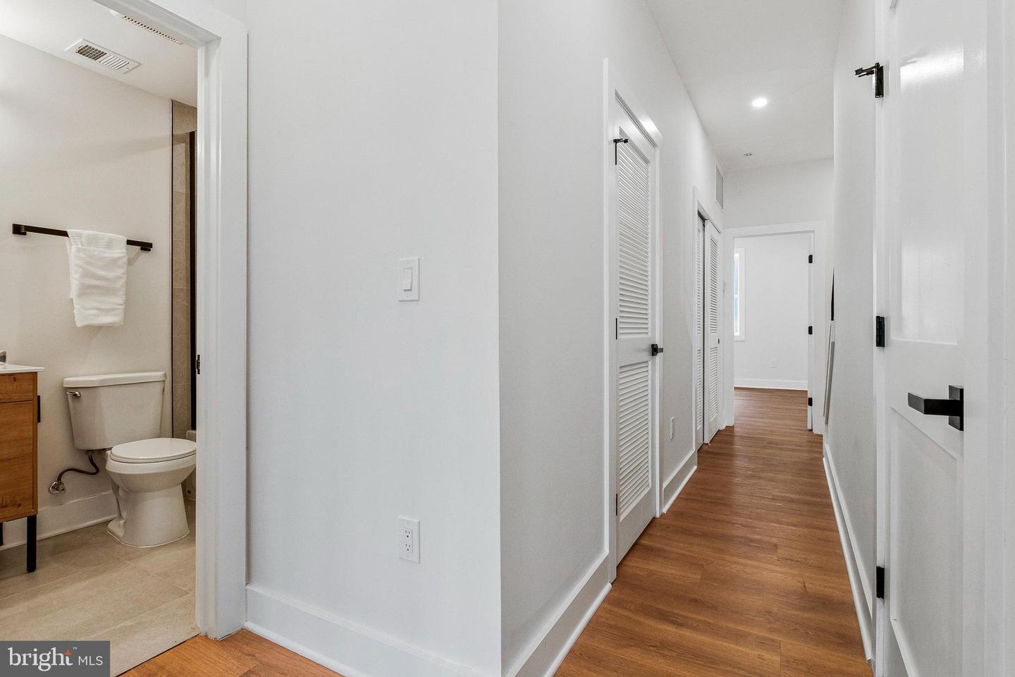 1140 17TH ST NE #2, WASHINGTON, District Of Columbia 20002, 3 Bedrooms Bedrooms, ,2 BathroomsBathrooms,Residential,For sale,1140 17TH ST NE #2,DCDC2199048 MLS # DCDC2199048
