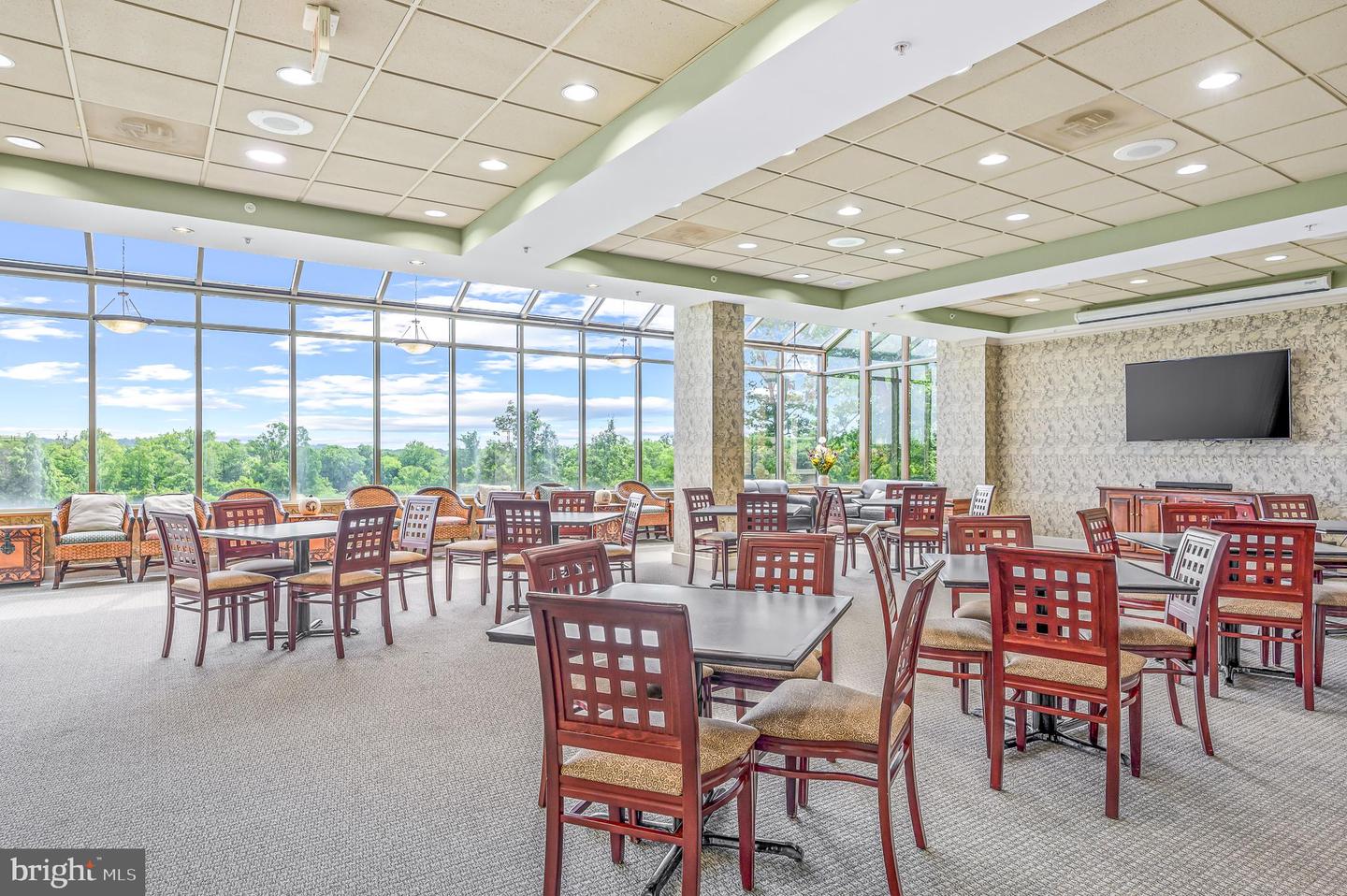 19370 MAGNOLIA GROVE SQ #109, LEESBURG, Virginia 20176, 2 Bedrooms Bedrooms, ,2 BathroomsBathrooms,Residential,For sale,19370 MAGNOLIA GROVE SQ #109,VALO2095586 MLS # VALO2095586