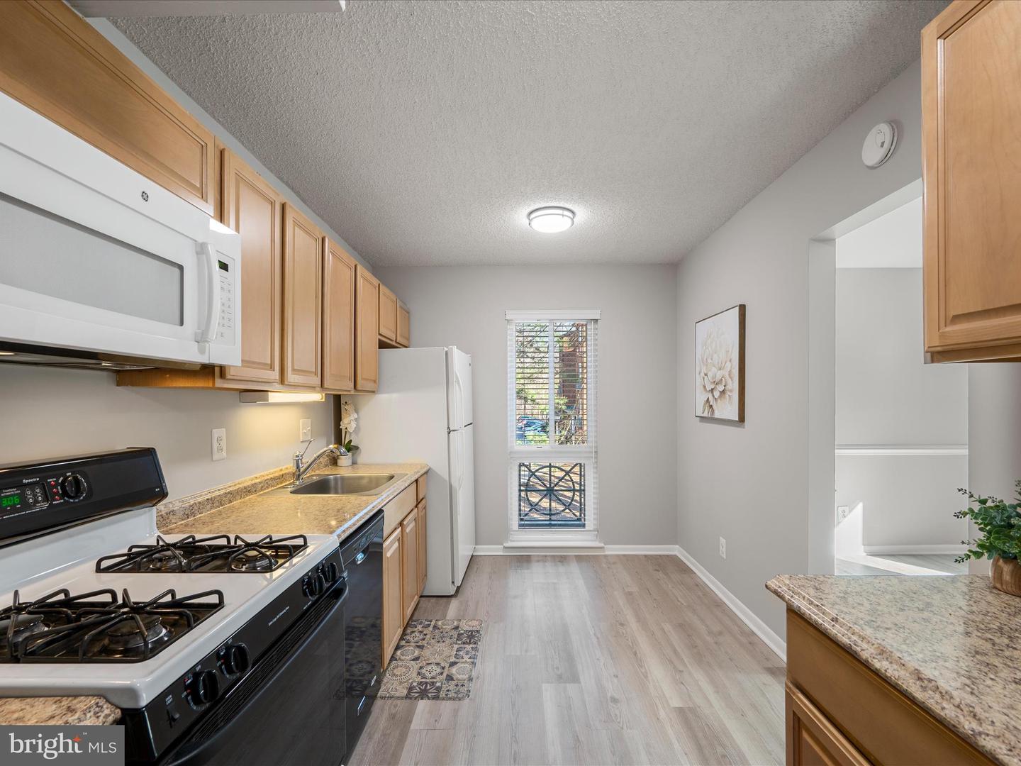 11839 SHIRE CT #11B, RESTON, Virginia 20191, 2 Bedrooms Bedrooms, ,1 BathroomBathrooms,Residential,For sale,11839 SHIRE CT #11B,VAFX2238718 MLS # VAFX2238718