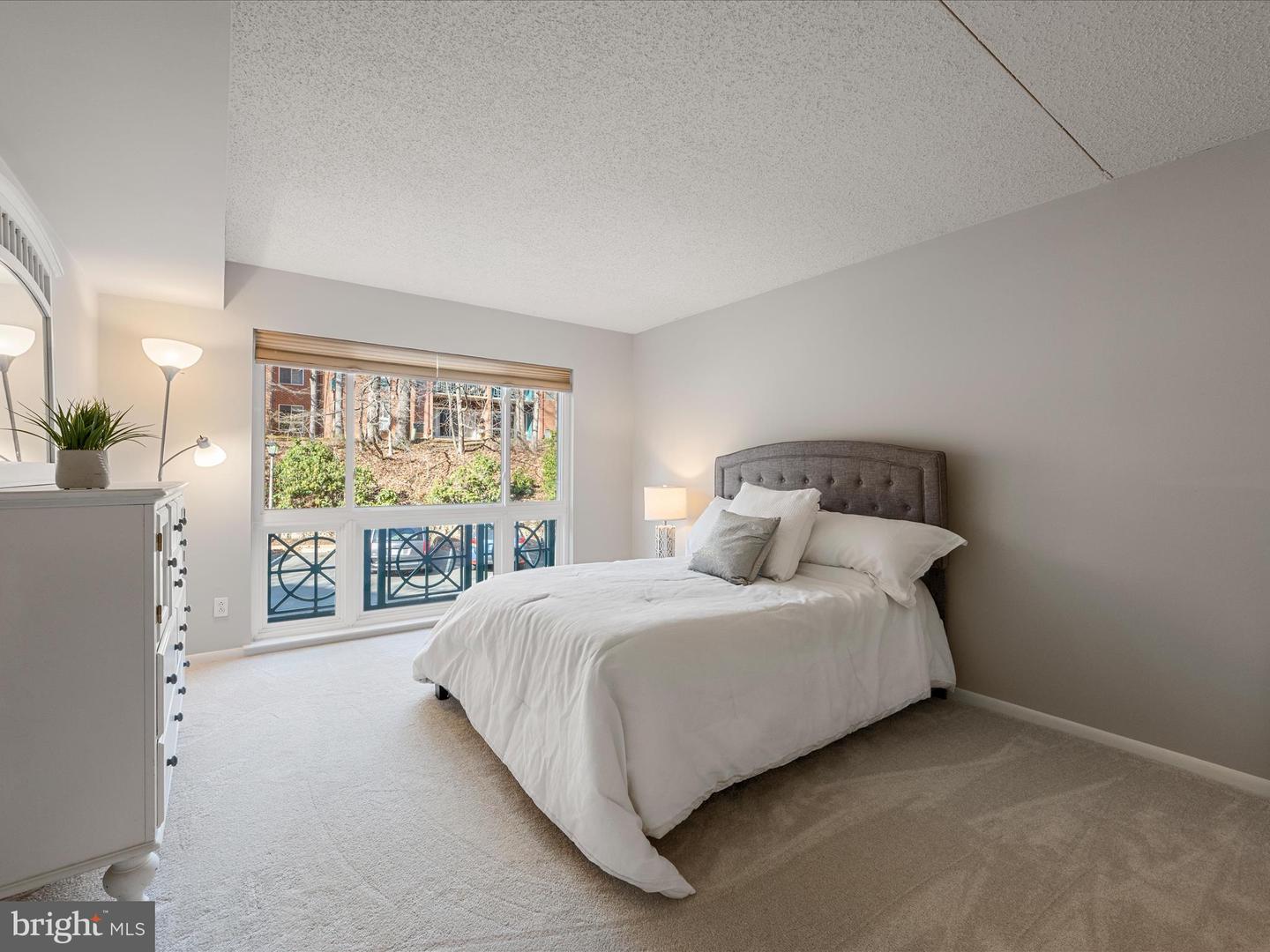 11839 SHIRE CT #11B, RESTON, Virginia 20191, 2 Bedrooms Bedrooms, ,1 BathroomBathrooms,Residential,For sale,11839 SHIRE CT #11B,VAFX2238718 MLS # VAFX2238718