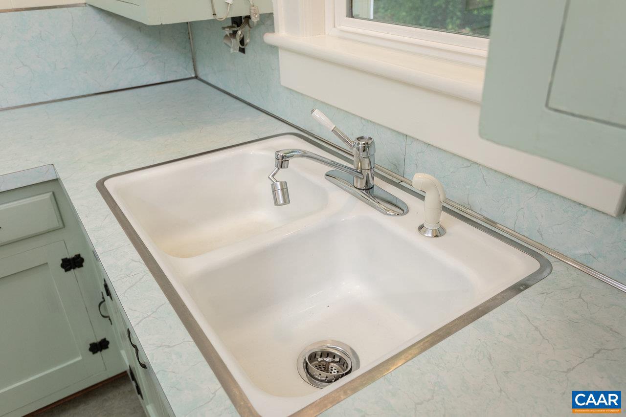 1104 N COALTER ST, STAUNTON, Virginia 24401, 4 Bedrooms Bedrooms, ,2 BathroomsBathrooms,Residential,For sale,1104 N COALTER ST,664076 MLS # 664076