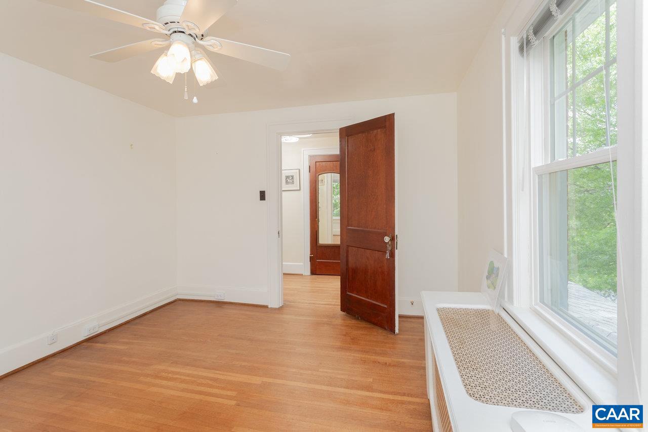 1104 N COALTER ST, STAUNTON, Virginia 24401, 4 Bedrooms Bedrooms, ,2 BathroomsBathrooms,Residential,For sale,1104 N COALTER ST,664076 MLS # 664076