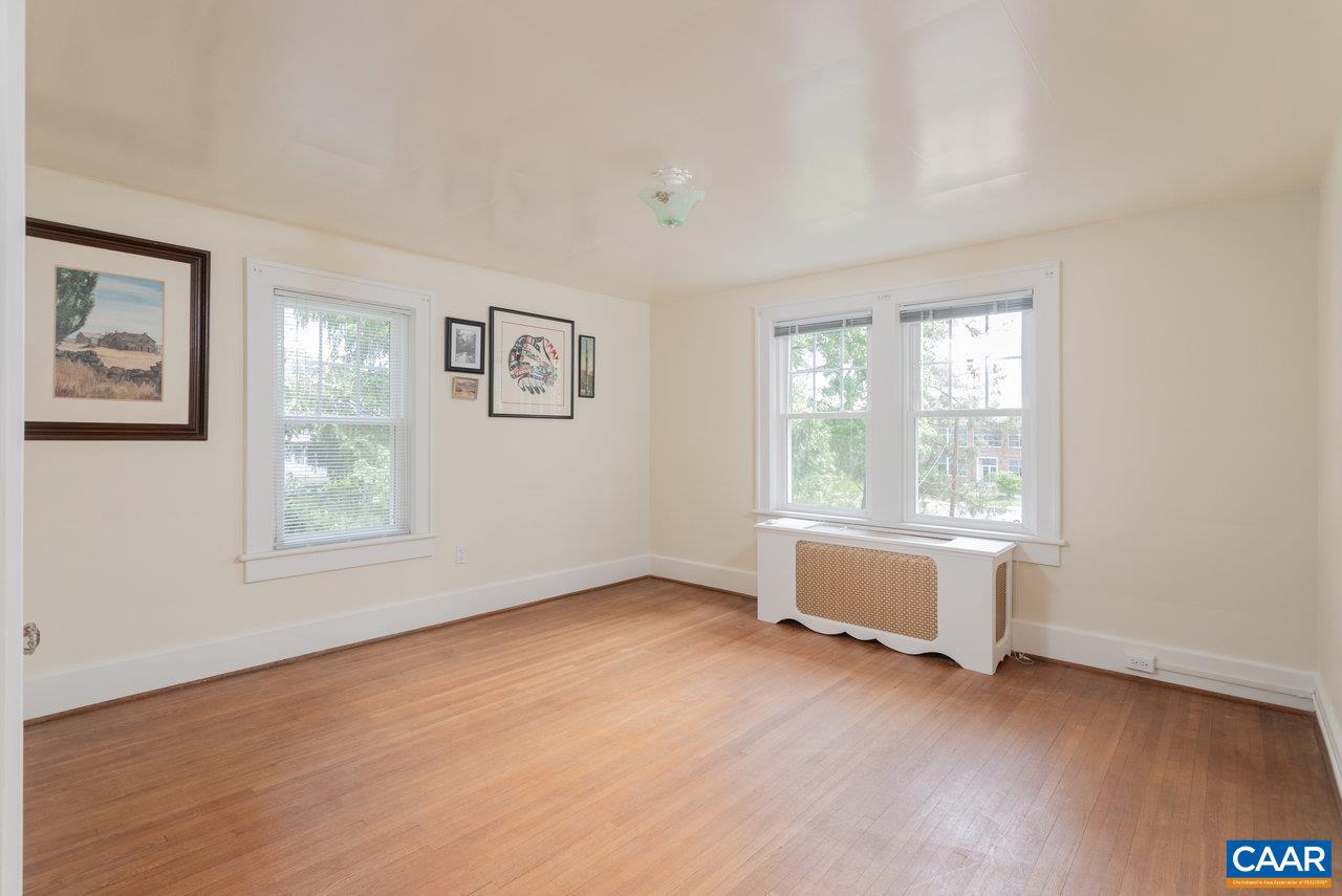 1104 N COALTER ST, STAUNTON, Virginia 24401, 4 Bedrooms Bedrooms, ,2 BathroomsBathrooms,Residential,For sale,1104 N COALTER ST,664076 MLS # 664076