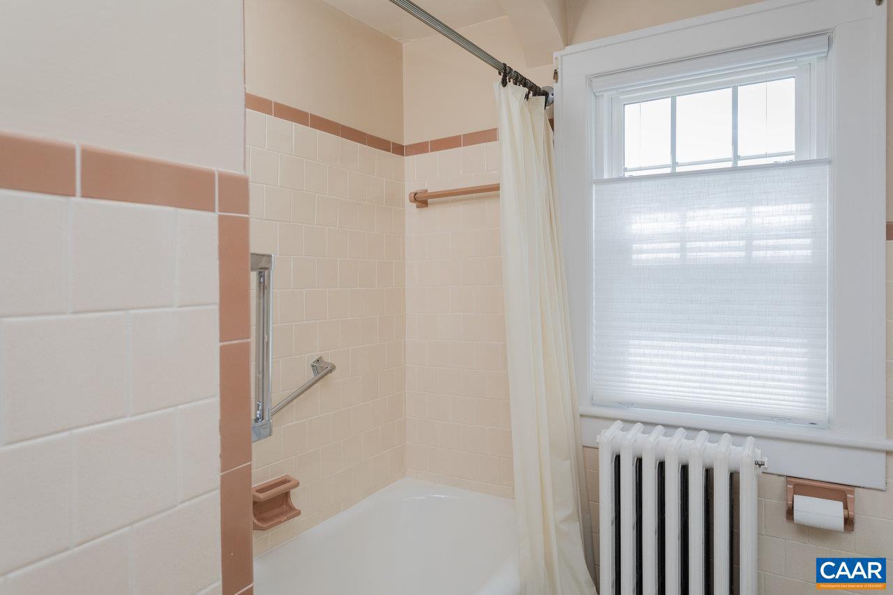 1104 N COALTER ST, STAUNTON, Virginia 24401, 4 Bedrooms Bedrooms, ,2 BathroomsBathrooms,Residential,For sale,1104 N COALTER ST,664076 MLS # 664076