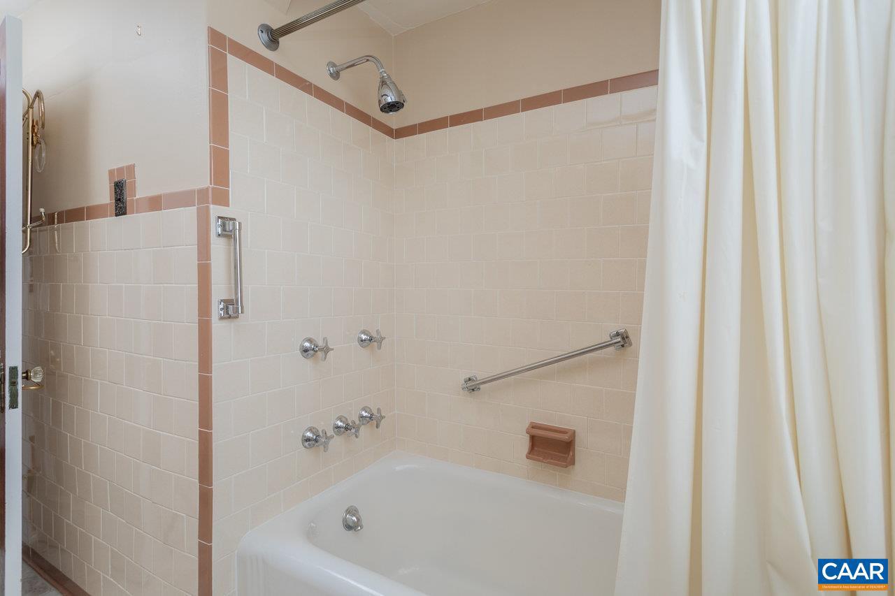 1104 N COALTER ST, STAUNTON, Virginia 24401, 4 Bedrooms Bedrooms, ,2 BathroomsBathrooms,Residential,For sale,1104 N COALTER ST,664076 MLS # 664076