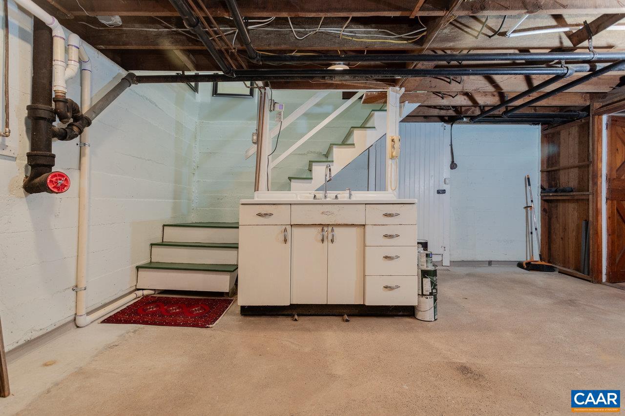 1104 N COALTER ST, STAUNTON, Virginia 24401, 4 Bedrooms Bedrooms, ,2 BathroomsBathrooms,Residential,For sale,1104 N COALTER ST,664076 MLS # 664076