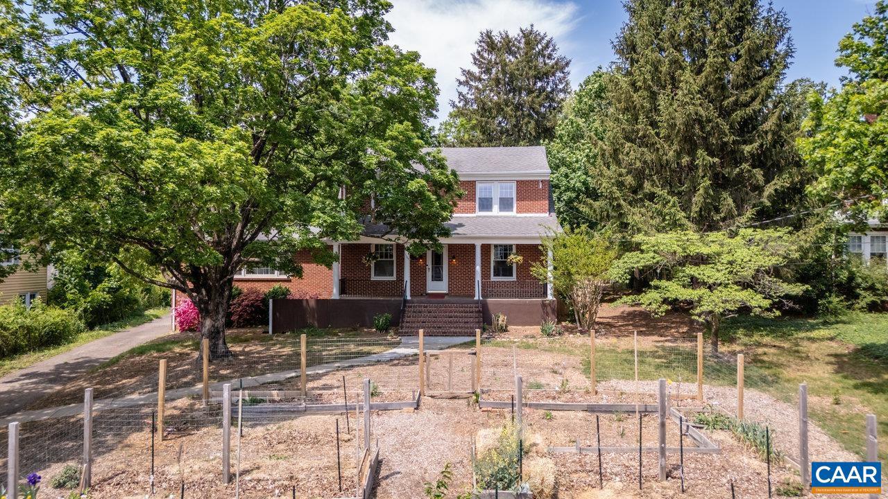 1104 N COALTER ST, STAUNTON, Virginia 24401, 4 Bedrooms Bedrooms, ,2 BathroomsBathrooms,Residential,For sale,1104 N COALTER ST,664076 MLS # 664076