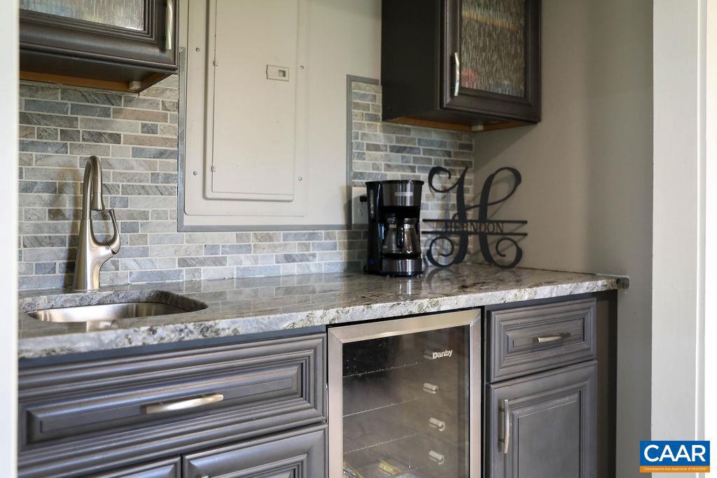 2865 OLD LYNCHBURG RD, NORTH GARDEN, Virginia 22959, 4 Bedrooms Bedrooms, ,2 BathroomsBathrooms,Residential,For sale,2865 OLD LYNCHBURG RD,664080 MLS # 664080