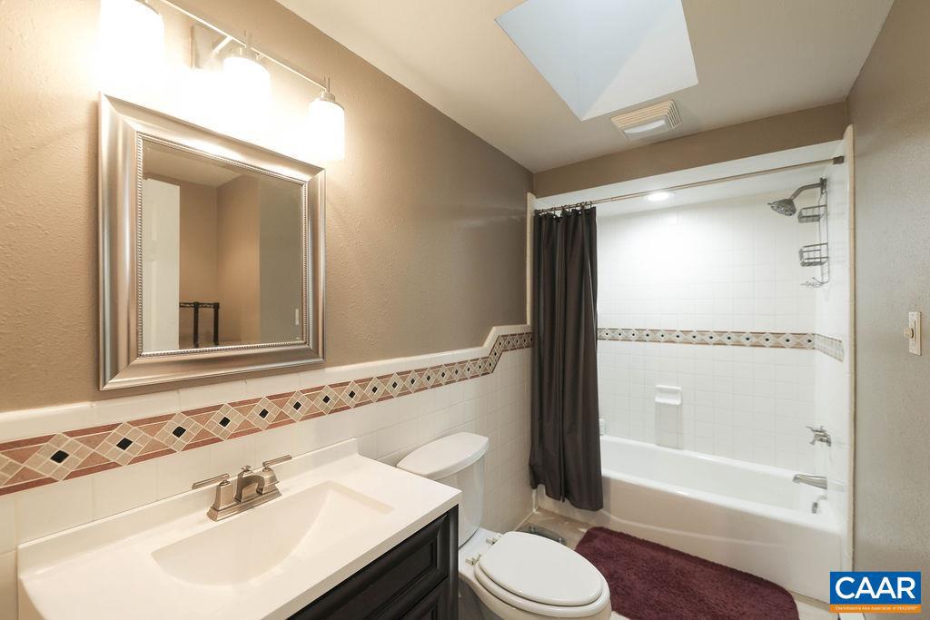 2865 OLD LYNCHBURG RD, NORTH GARDEN, Virginia 22959, 4 Bedrooms Bedrooms, ,2 BathroomsBathrooms,Residential,For sale,2865 OLD LYNCHBURG RD,664080 MLS # 664080