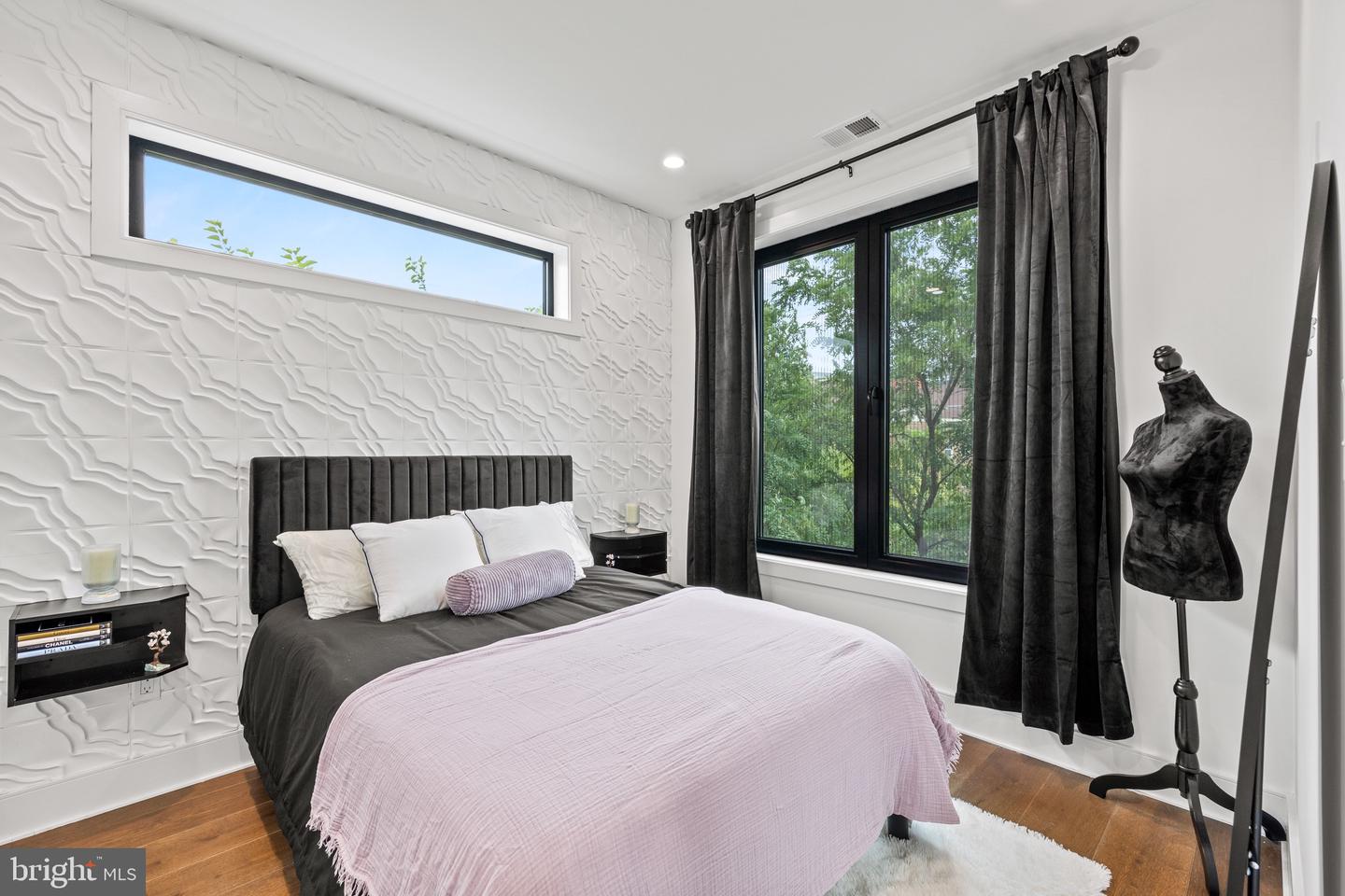 1002 RHODE ISLAND AVE NE #8, WASHINGTON, District Of Columbia 20018, 2 Bedrooms Bedrooms, ,2 BathroomsBathrooms,Residential,For sale,1002 RHODE ISLAND AVE NE #8,DCDC2197850 MLS # DCDC2197850