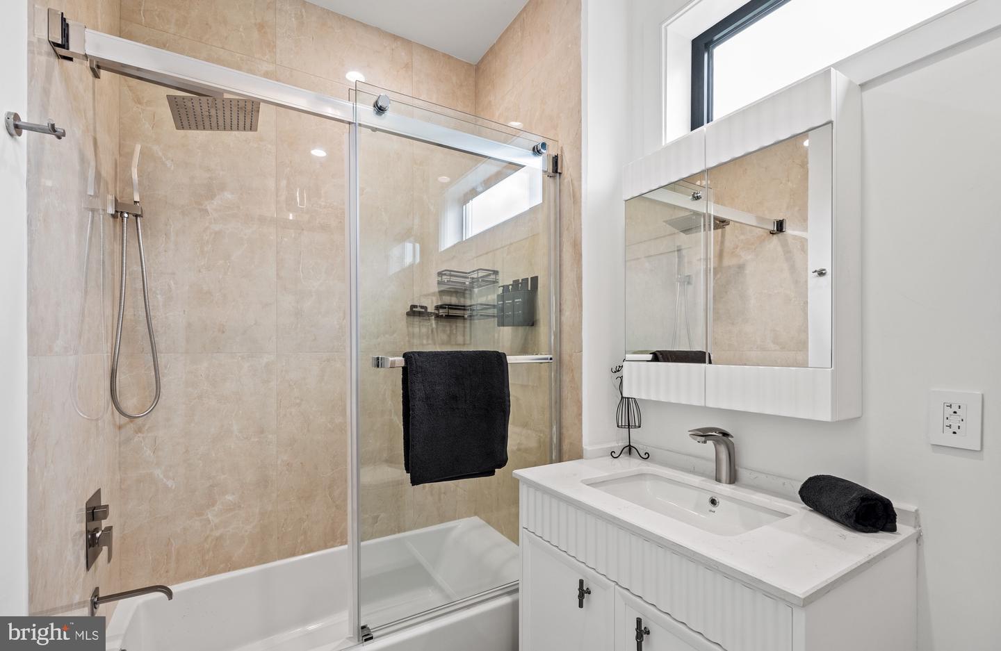 1002 RHODE ISLAND AVE NE #8, WASHINGTON, District Of Columbia 20018, 2 Bedrooms Bedrooms, ,2 BathroomsBathrooms,Residential,For sale,1002 RHODE ISLAND AVE NE #8,DCDC2197850 MLS # DCDC2197850