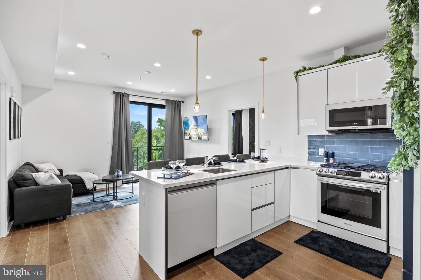 1002 RHODE ISLAND AVE NE #8, WASHINGTON, District Of Columbia 20018, 2 Bedrooms Bedrooms, ,2 BathroomsBathrooms,Residential,For sale,1002 RHODE ISLAND AVE NE #8,DCDC2197850 MLS # DCDC2197850