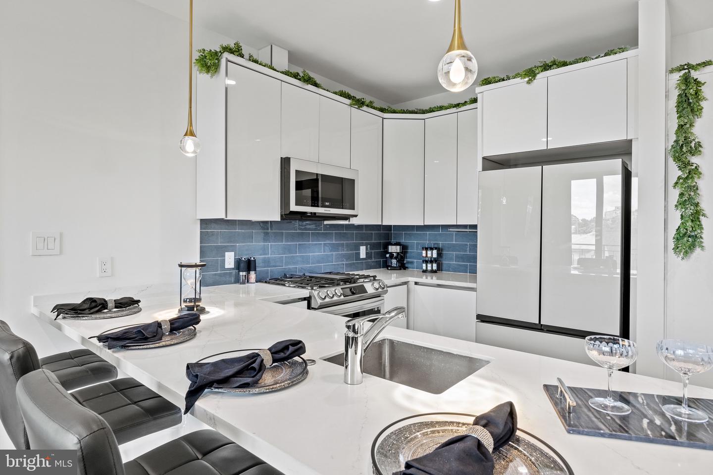 1002 RHODE ISLAND AVE NE #8, WASHINGTON, District Of Columbia 20018, 2 Bedrooms Bedrooms, ,2 BathroomsBathrooms,Residential,For sale,1002 RHODE ISLAND AVE NE #8,DCDC2197850 MLS # DCDC2197850