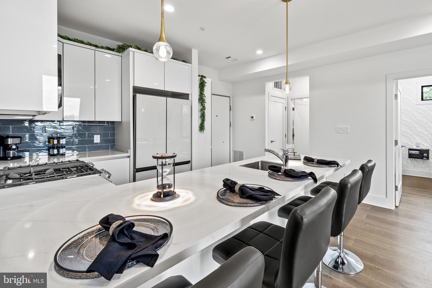 1002 RHODE ISLAND AVE NE #8, WASHINGTON, District Of Columbia 20018, 2 Bedrooms Bedrooms, ,2 BathroomsBathrooms,Residential,For sale,1002 RHODE ISLAND AVE NE #8,DCDC2197850 MLS # DCDC2197850