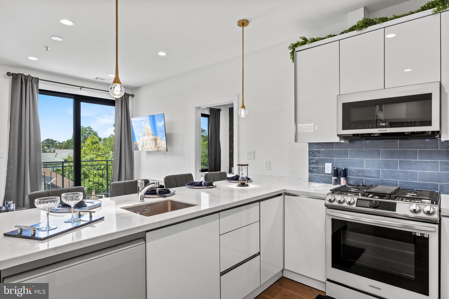1002 RHODE ISLAND AVE NE #8, WASHINGTON, District Of Columbia 20018, 2 Bedrooms Bedrooms, ,2 BathroomsBathrooms,Residential,For sale,1002 RHODE ISLAND AVE NE #8,DCDC2197850 MLS # DCDC2197850