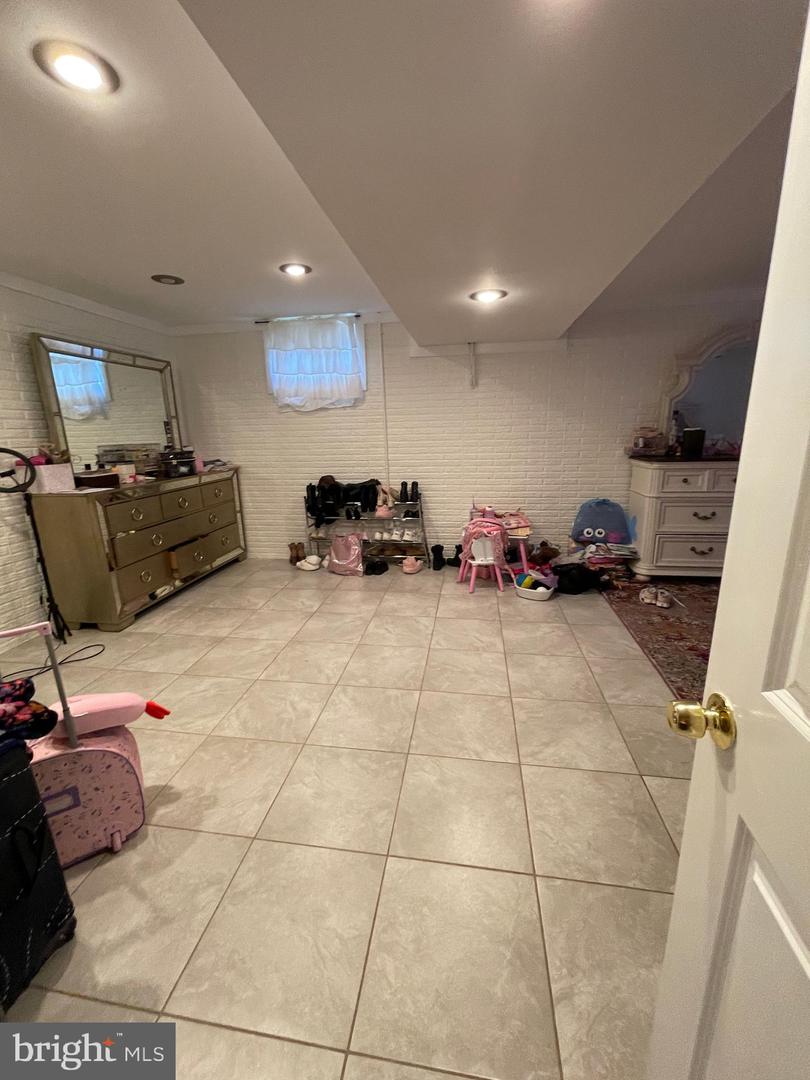 8807 DOUG DR, NOKESVILLE, Virginia 20181, 5 Bedrooms Bedrooms, ,3 BathroomsBathrooms,Residential,For sale,8807 DOUG DR,VAPW2093376 MLS # VAPW2093376