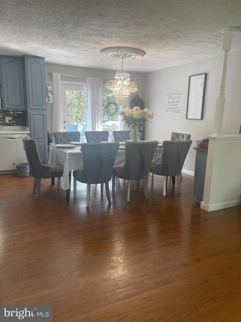 8807 DOUG DR, NOKESVILLE, Virginia 20181, 5 Bedrooms Bedrooms, ,3 BathroomsBathrooms,Residential,For sale,8807 DOUG DR,VAPW2093376 MLS # VAPW2093376