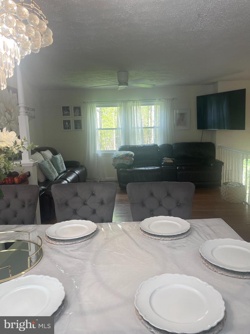 8807 DOUG DR, NOKESVILLE, Virginia 20181, 5 Bedrooms Bedrooms, ,3 BathroomsBathrooms,Residential,For sale,8807 DOUG DR,VAPW2093376 MLS # VAPW2093376