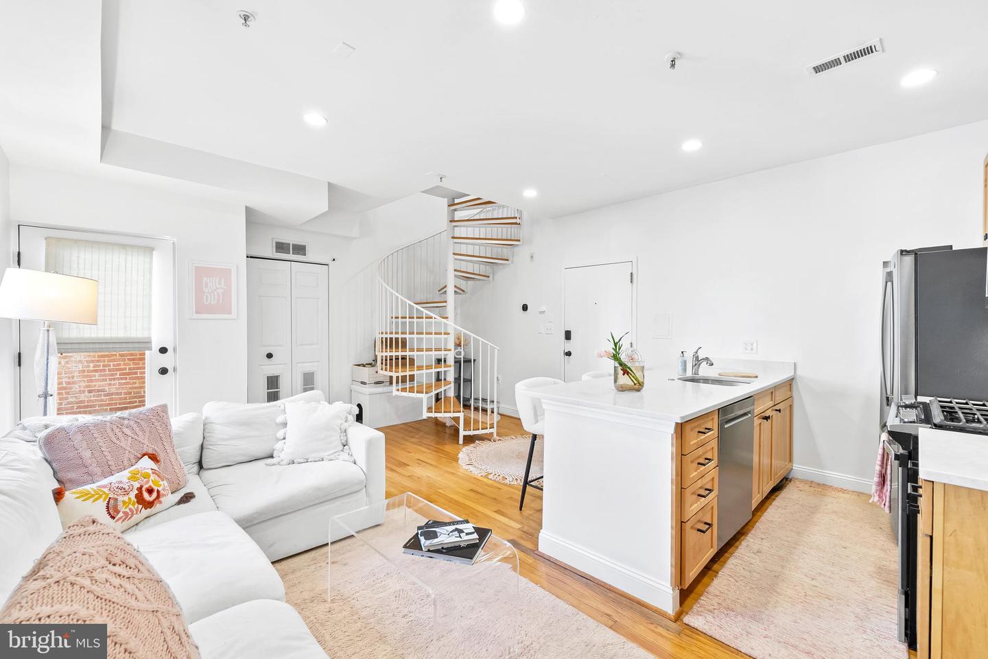 1417 CHAPIN ST NW #404, WASHINGTON, District Of Columbia 20009, 1 Bedroom Bedrooms, ,1 BathroomBathrooms,Residential,For sale,1417 CHAPIN ST NW #404,DCDC2198904 MLS # DCDC2198904