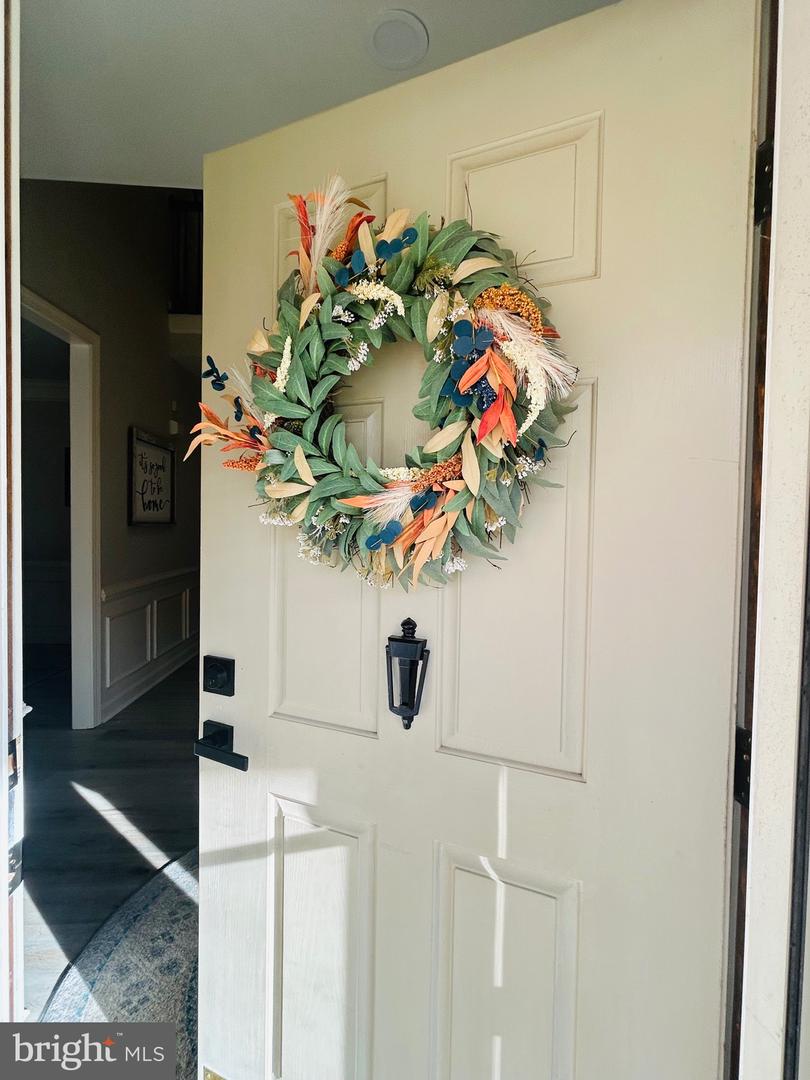 16108 GOSSUM CT, HAYMARKET, Virginia 20169, 5 Bedrooms Bedrooms, ,3 BathroomsBathrooms,Residential,For sale,16108 GOSSUM CT,VAPW2083494 MLS # VAPW2083494