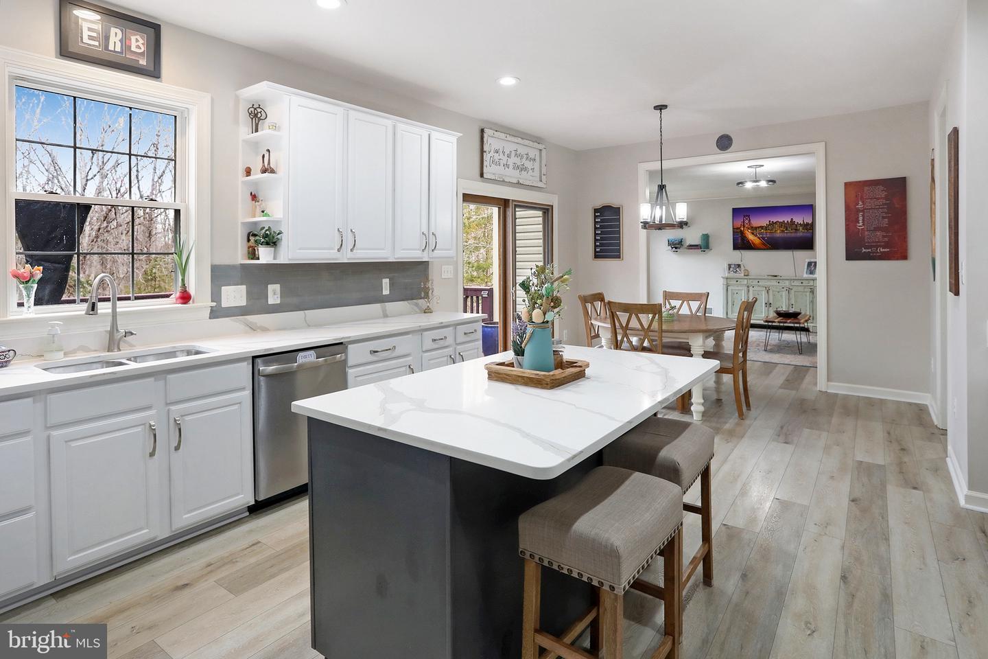 16108 GOSSUM CT, HAYMARKET, Virginia 20169, 5 Bedrooms Bedrooms, ,3 BathroomsBathrooms,Residential,For sale,16108 GOSSUM CT,VAPW2083494 MLS # VAPW2083494