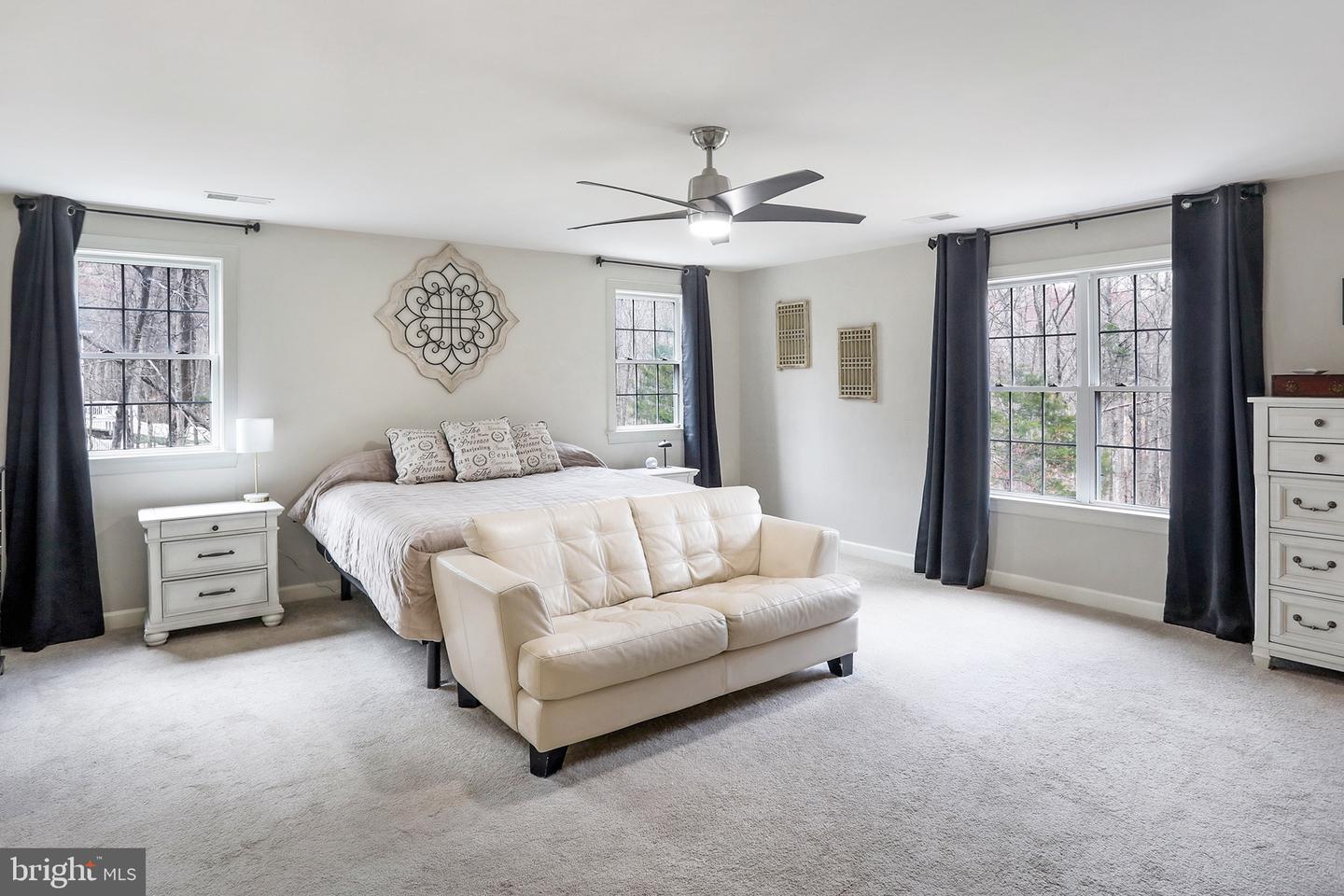 16108 GOSSUM CT, HAYMARKET, Virginia 20169, 5 Bedrooms Bedrooms, ,3 BathroomsBathrooms,Residential,For sale,16108 GOSSUM CT,VAPW2083494 MLS # VAPW2083494