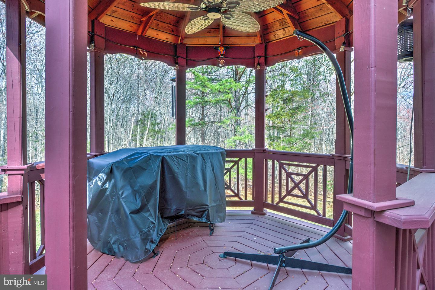 16108 GOSSUM CT, HAYMARKET, Virginia 20169, 5 Bedrooms Bedrooms, ,3 BathroomsBathrooms,Residential,For sale,16108 GOSSUM CT,VAPW2083494 MLS # VAPW2083494