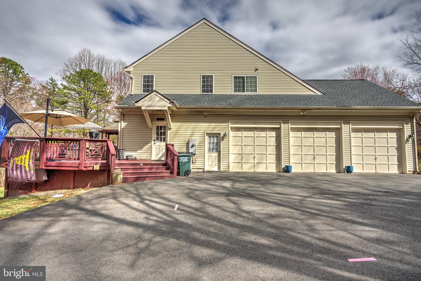 16108 GOSSUM CT, HAYMARKET, Virginia 20169, 5 Bedrooms Bedrooms, ,3 BathroomsBathrooms,Residential,For sale,16108 GOSSUM CT,VAPW2083494 MLS # VAPW2083494