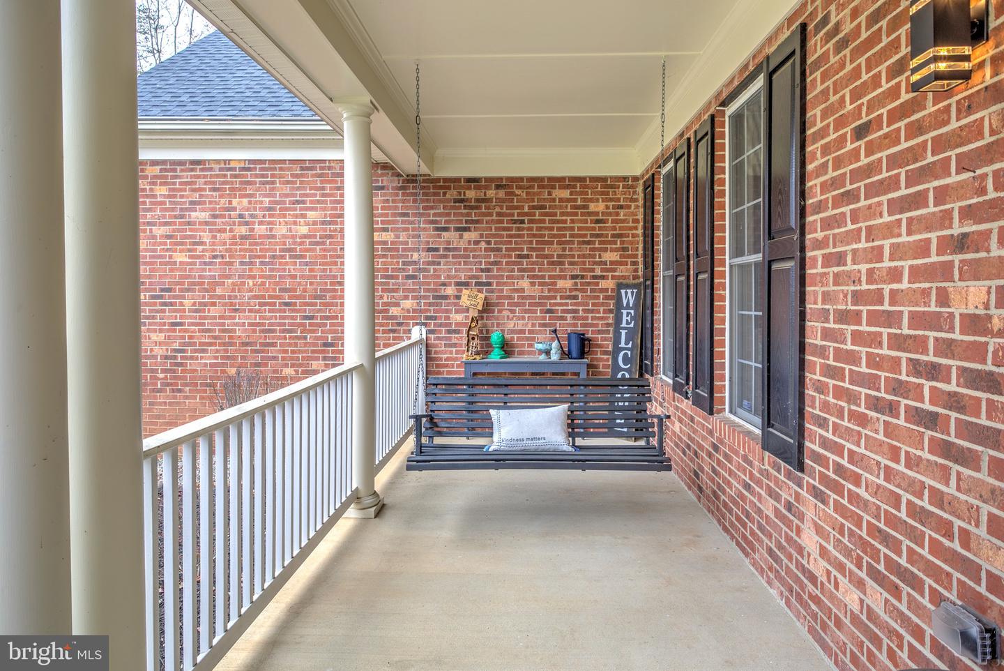 16108 GOSSUM CT, HAYMARKET, Virginia 20169, 5 Bedrooms Bedrooms, ,3 BathroomsBathrooms,Residential,For sale,16108 GOSSUM CT,VAPW2083494 MLS # VAPW2083494