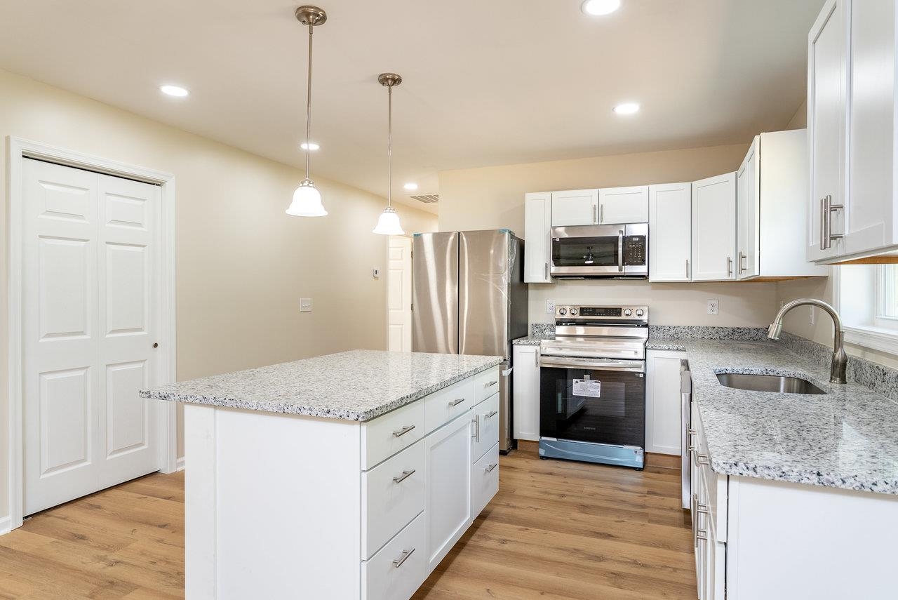 635 WIRT AVE, ELKTON, Virginia 22827, 4 Bedrooms Bedrooms, ,2 BathroomsBathrooms,Residential,635 WIRT AVE,661911 MLS # 661911