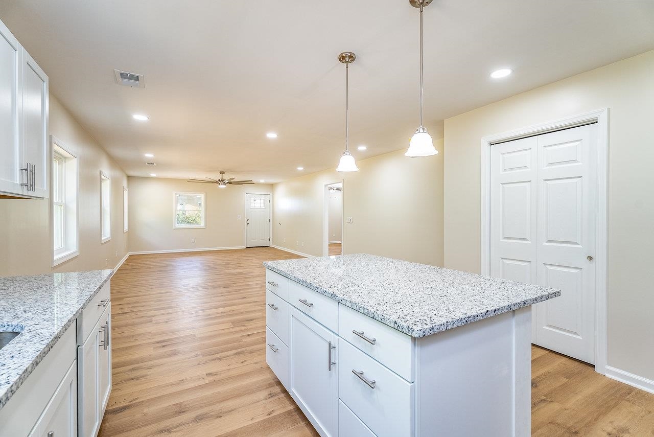 635 WIRT AVE, ELKTON, Virginia 22827, 4 Bedrooms Bedrooms, ,2 BathroomsBathrooms,Residential,635 WIRT AVE,661911 MLS # 661911