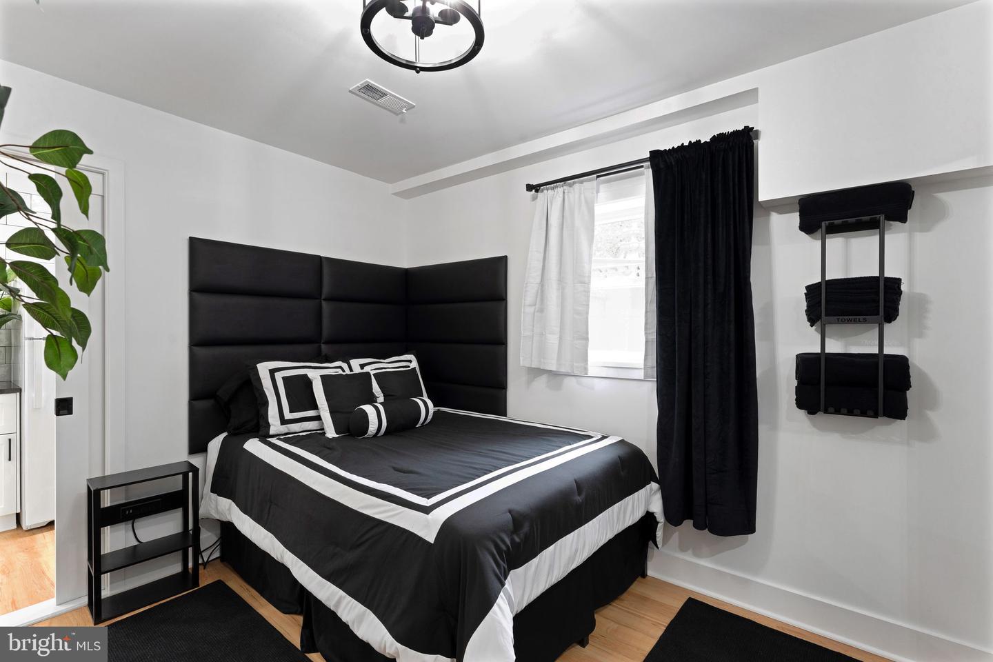 1700 VERBENA ST NW, WASHINGTON, District Of Columbia 20012, 5 Bedrooms Bedrooms, ,3 BathroomsBathrooms,Residential,For sale,1700 VERBENA ST NW,DCDC2189722 MLS # DCDC2189722