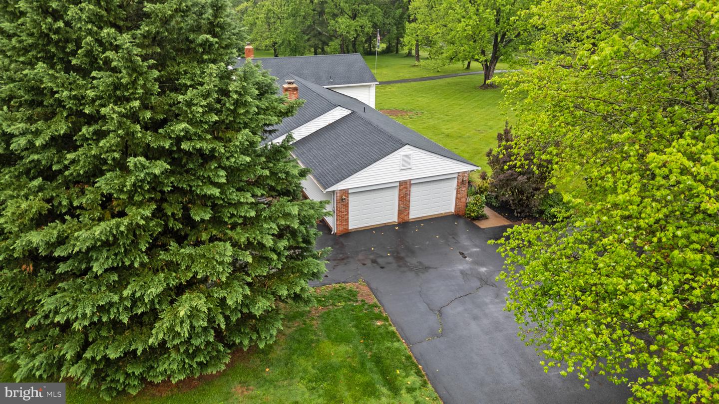 4000 LATHAM DR, HAYMARKET, Virginia 20169, 4 Bedrooms Bedrooms, ,3 BathroomsBathrooms,Residential,For sale,4000 LATHAM DR,VAPW2090460 MLS # VAPW2090460