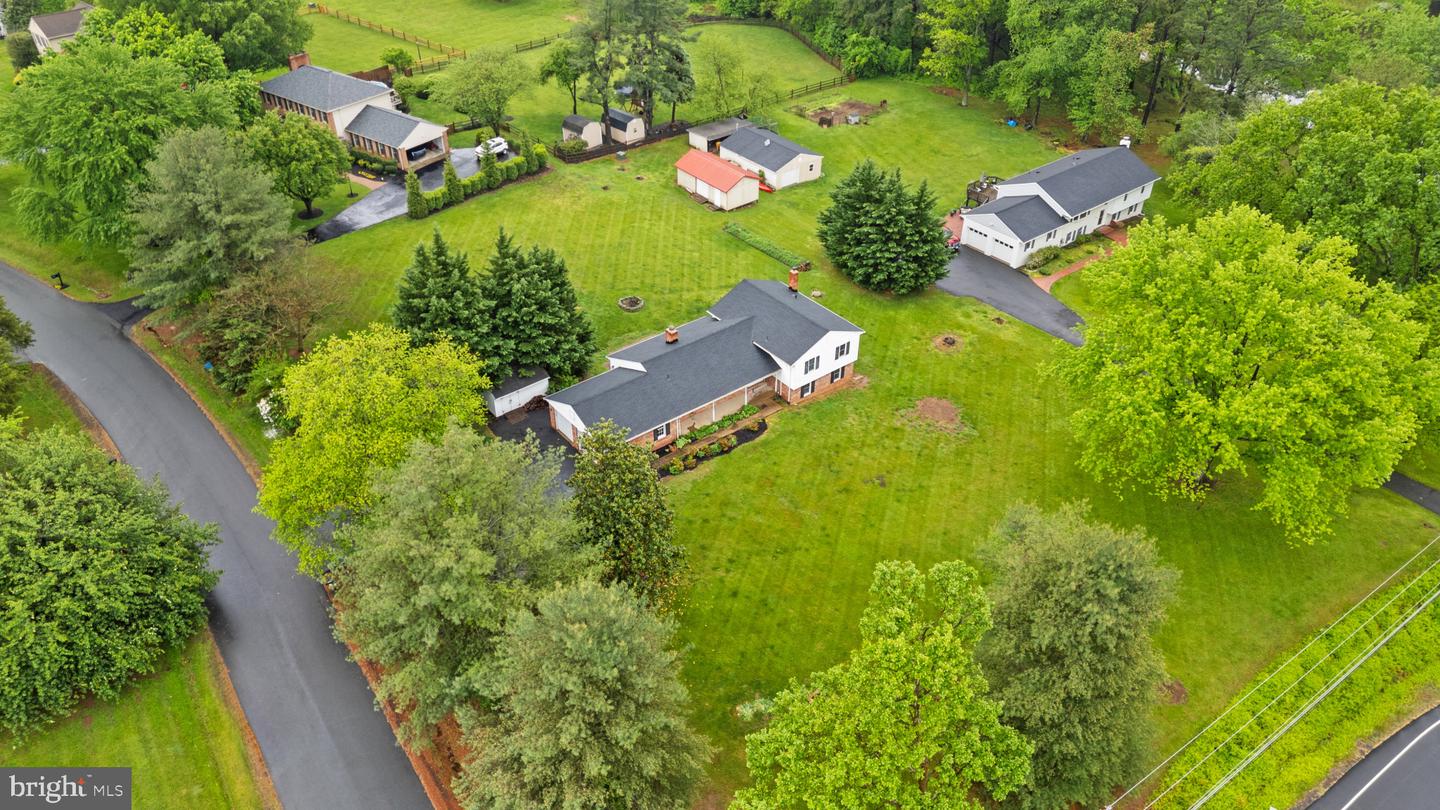 4000 LATHAM DR, HAYMARKET, Virginia 20169, 4 Bedrooms Bedrooms, ,3 BathroomsBathrooms,Residential,For sale,4000 LATHAM DR,VAPW2090460 MLS # VAPW2090460