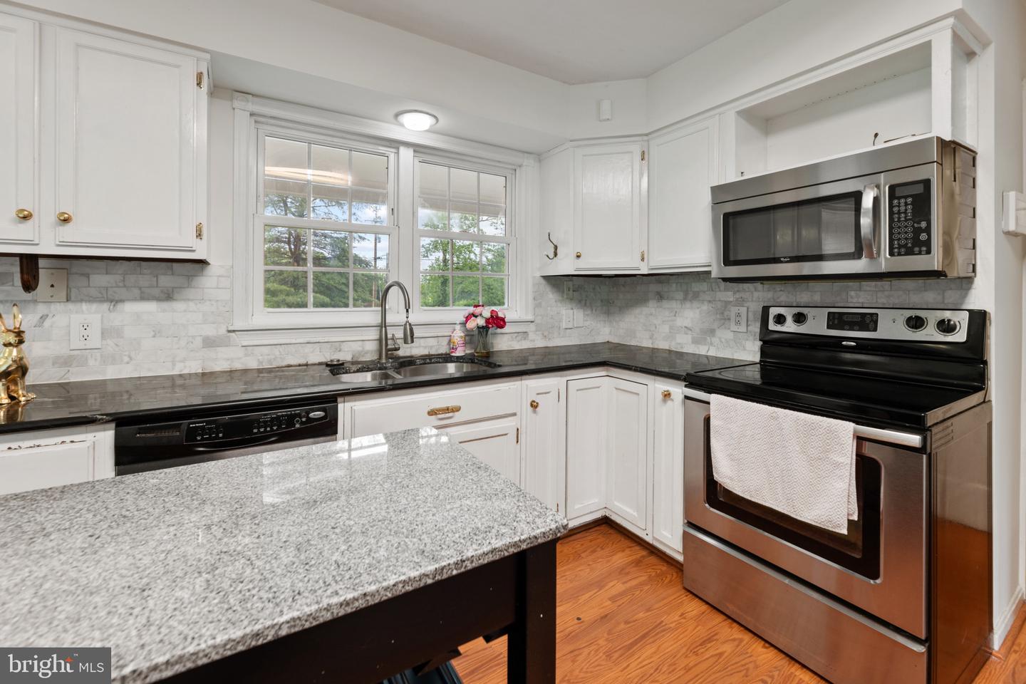 4000 LATHAM DR, HAYMARKET, Virginia 20169, 4 Bedrooms Bedrooms, ,3 BathroomsBathrooms,Residential,For sale,4000 LATHAM DR,VAPW2090460 MLS # VAPW2090460