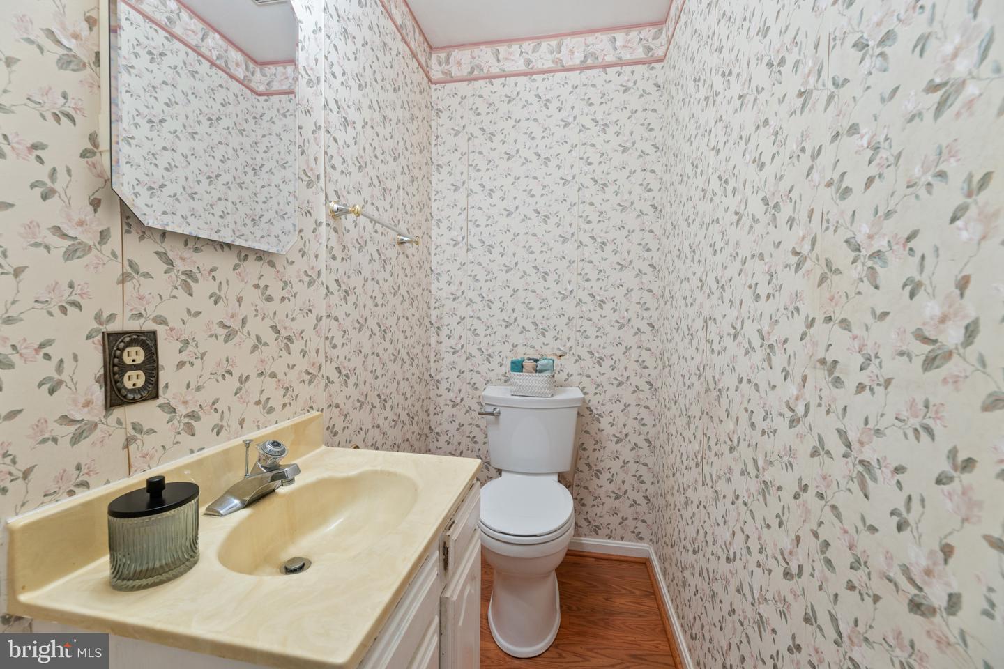 4000 LATHAM DR, HAYMARKET, Virginia 20169, 4 Bedrooms Bedrooms, ,3 BathroomsBathrooms,Residential,For sale,4000 LATHAM DR,VAPW2090460 MLS # VAPW2090460