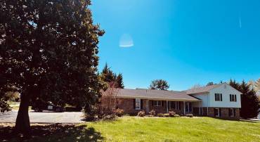 4000 LATHAM DR, HAYMARKET, Virginia 20169, 4 Bedrooms Bedrooms, ,3 BathroomsBathrooms,Residential,For sale,4000 LATHAM DR,VAPW2090460 MLS # VAPW2090460