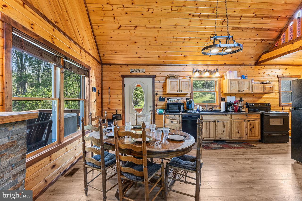 215 SIMS LN, LURAY, Virginia 22835, 2 Bedrooms Bedrooms, ,1 BathroomBathrooms,Residential,For sale,215 SIMS LN,VAPA2004720 MLS # VAPA2004720