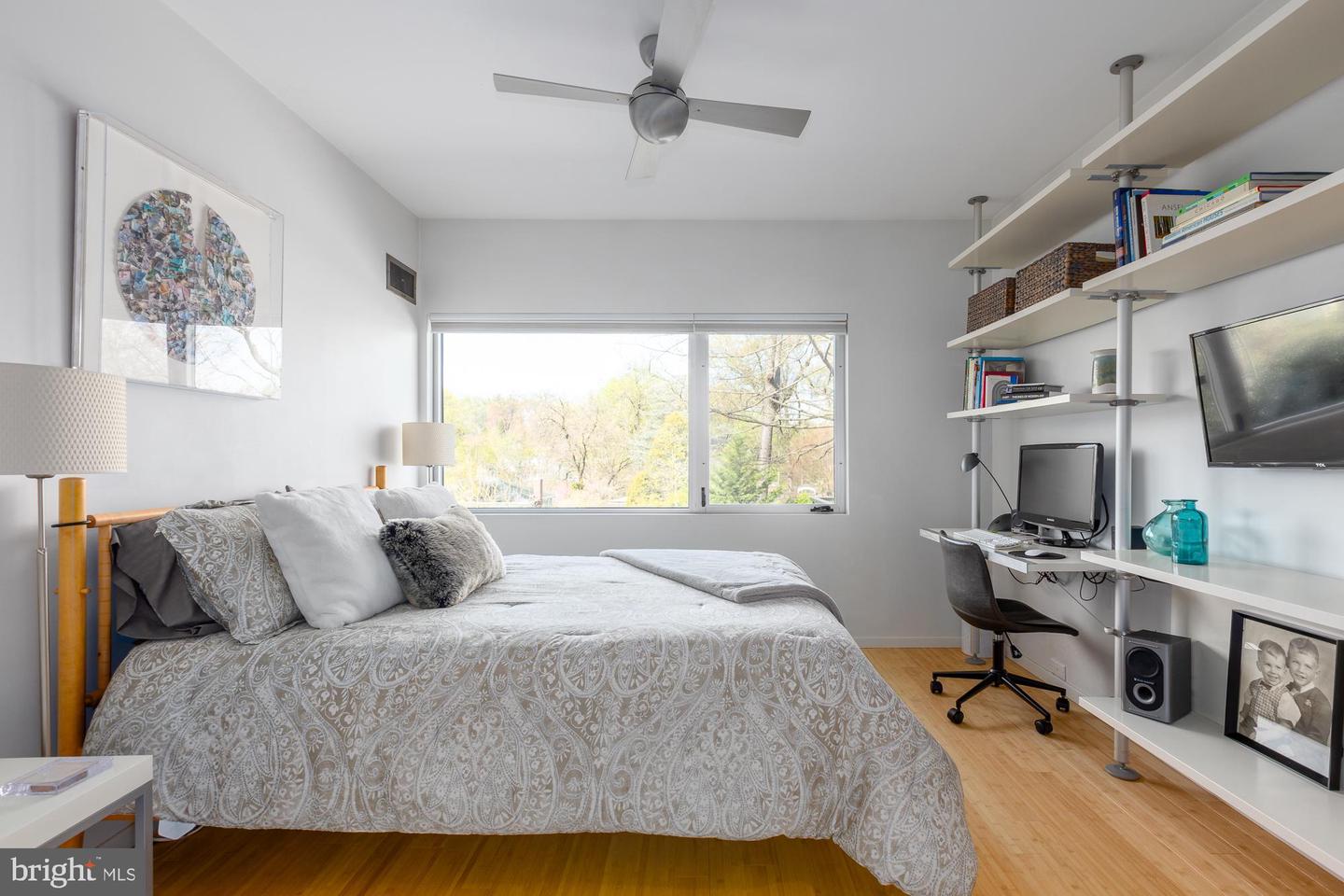 2533 N RIDGEVIEW RD, ARLINGTON, Virginia 22207, 6 Bedrooms Bedrooms, ,5 BathroomsBathrooms,Residential,For sale,2533 N RIDGEVIEW RD,VAAR2055852 MLS # VAAR2055852