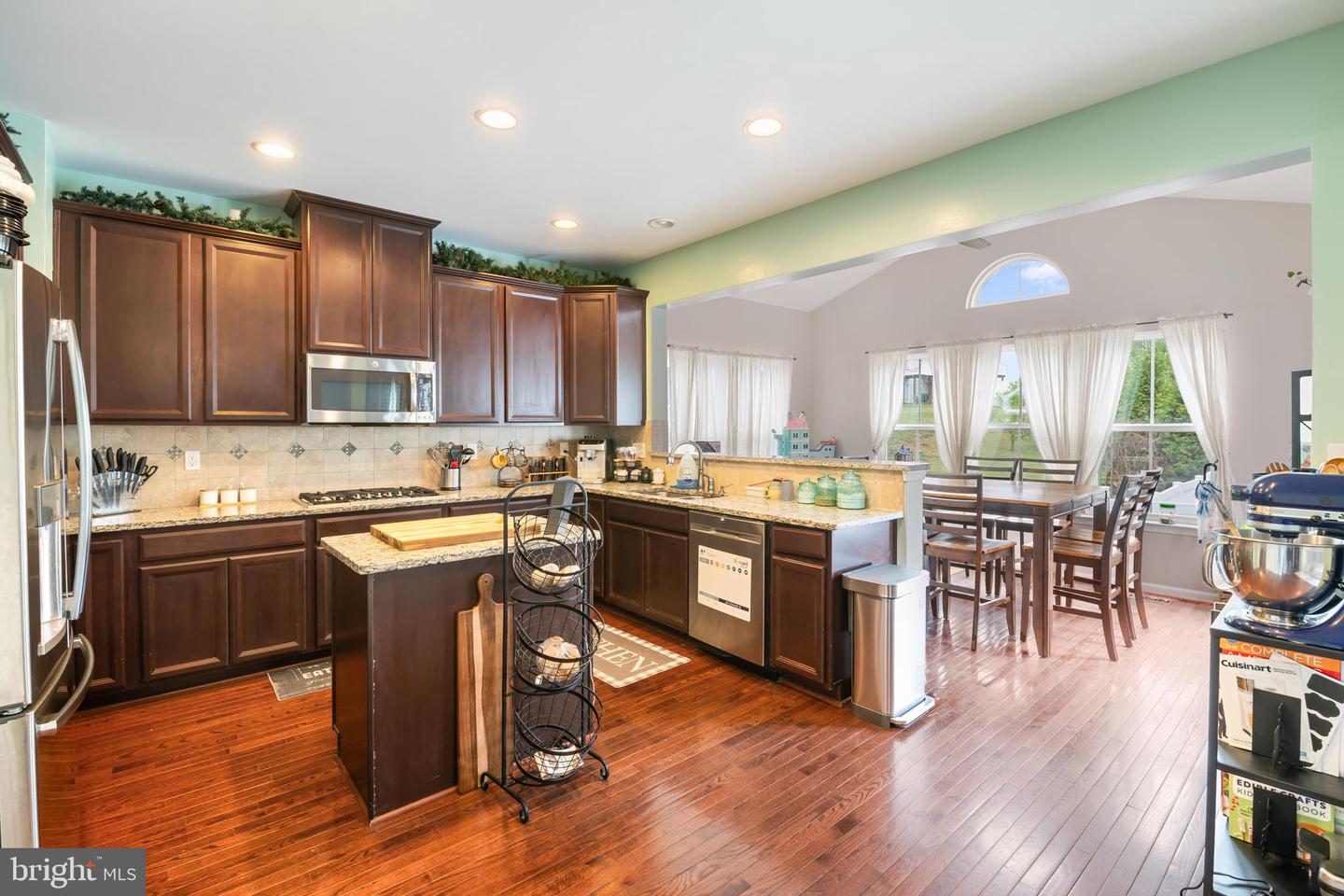 4476 SUNSET DR, CHARLOTTESVILLE, Virginia 22911, 4 Bedrooms Bedrooms, ,3 BathroomsBathrooms,Residential,For sale,4476 SUNSET DR,VAAB2000936 MLS # VAAB2000936